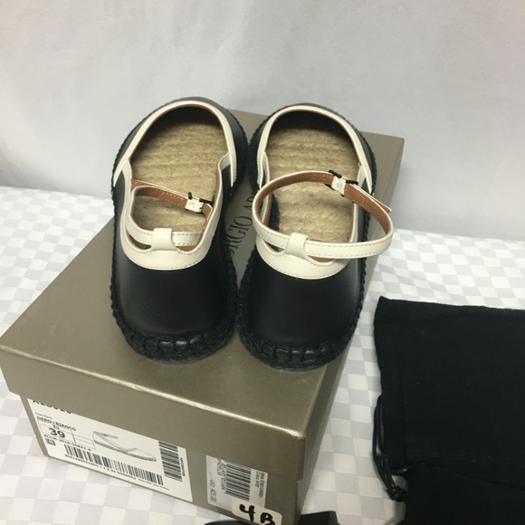 Giorgio Armani Ankle Strap Flat X1S010 39 Black/White  New w/ Box - Picture 3 of 7